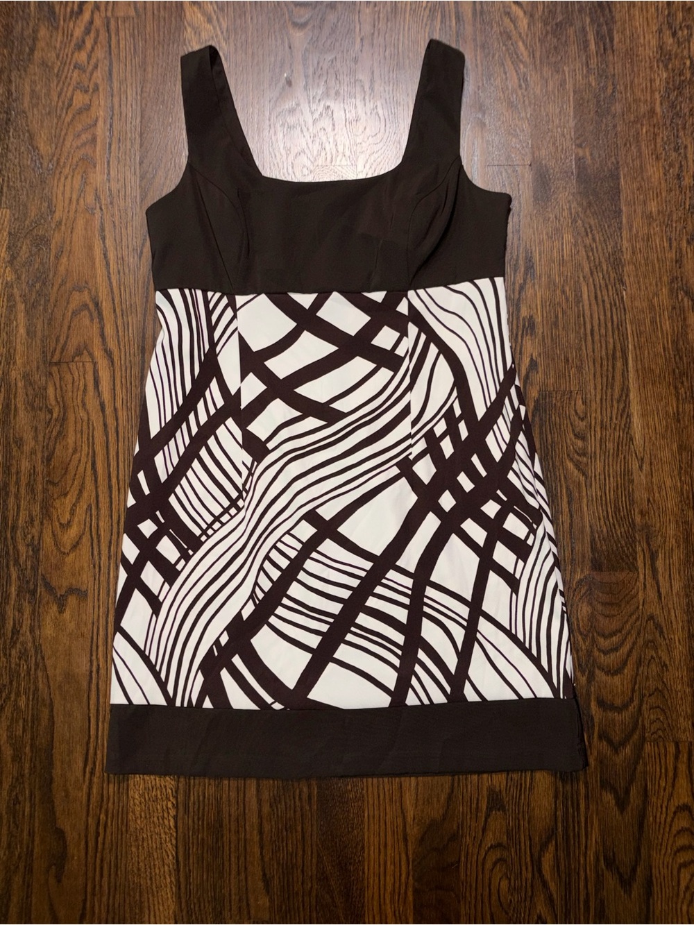 Dressbarn brown and white abstract print dress above the knee Size 16